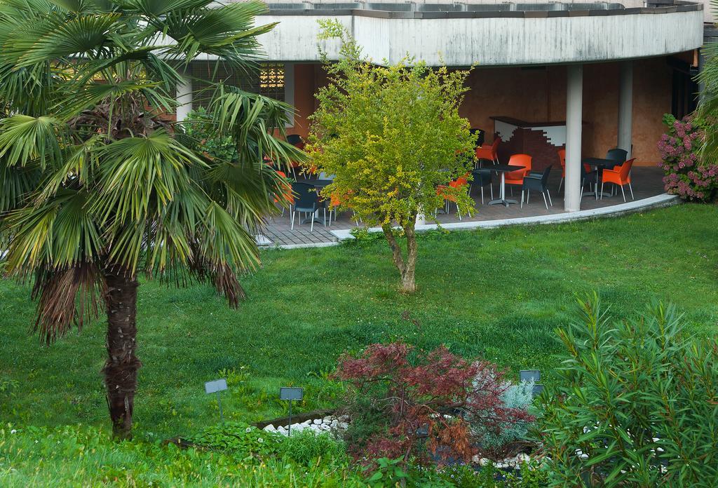 Best Western Hotel Leonardo Da Vinci Erba Extérieur photo