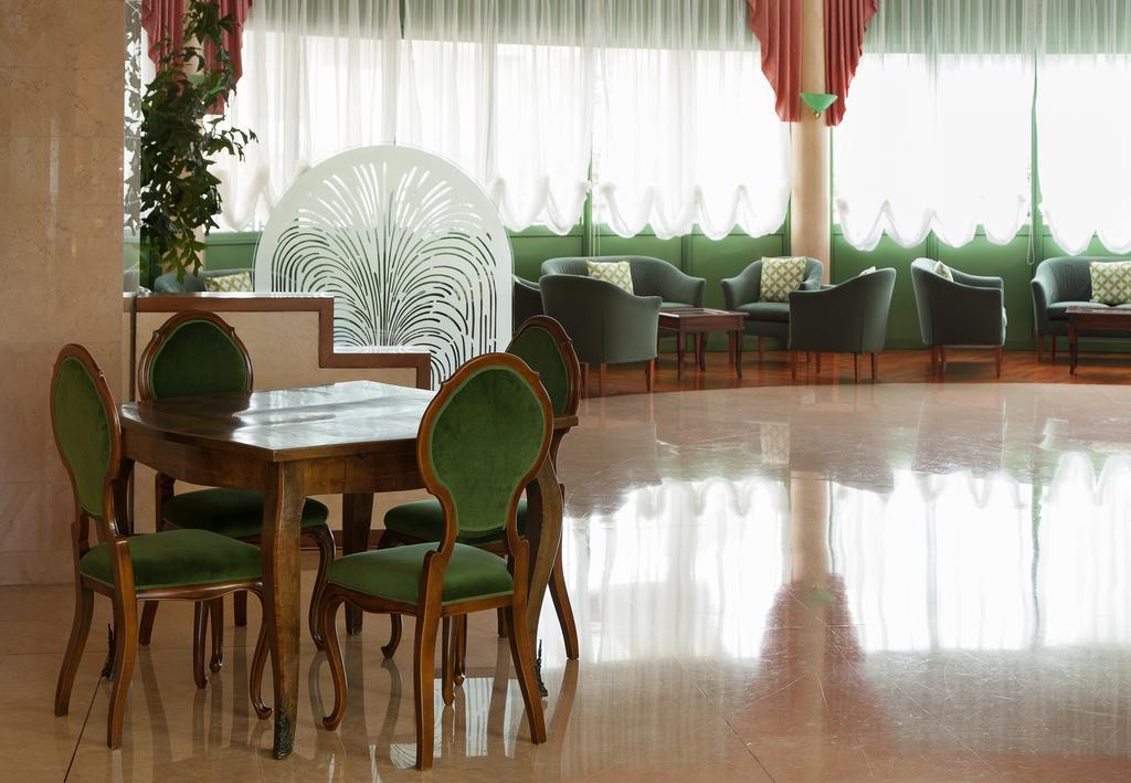 Best Western Hotel Leonardo Da Vinci Erba Extérieur photo